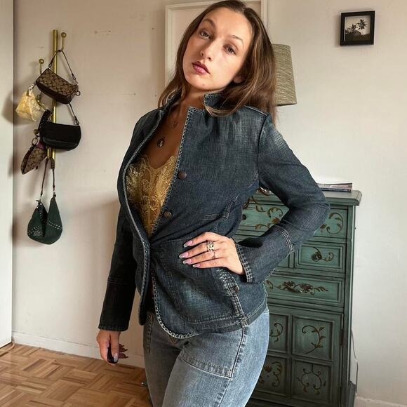 Gorgeous Vintage 90s deep blue jean jacket by Marithé + François Girbaud. - Picture 7 of 7